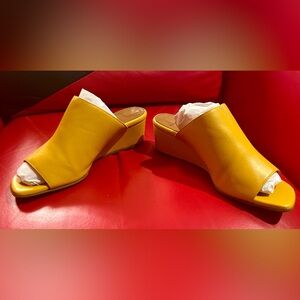 Aquatalia  leather SLIDERS WEDGE SANDALS In Mustard Made In Italy Size 7 1/2
